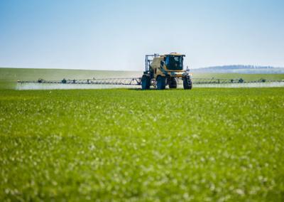 Trąšų purškimas. ŽŪR nuotr.