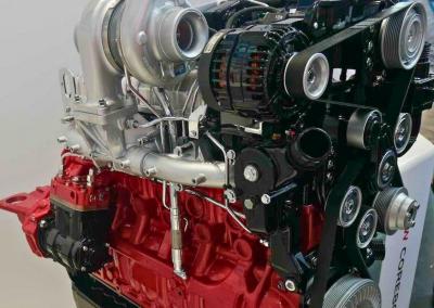 CORE80 – naujausias ir galingiausias linijos narys, 8 l darbinio tūrio dyzelinis variklis, kurio maksimali galia siekia 252 kW (343 AG).