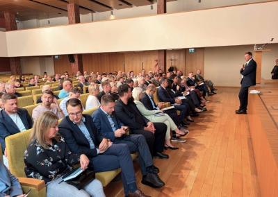Žemės ūkio ministro K. Mažeikos susitikimas su socialiniais partneriais. ŽŪM nuotr.